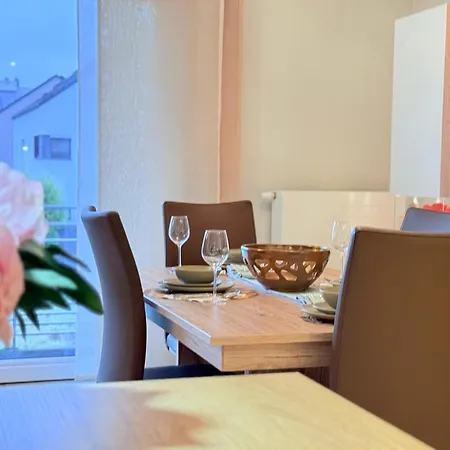 Comfort 2 Bedroom With Balcony And Parking