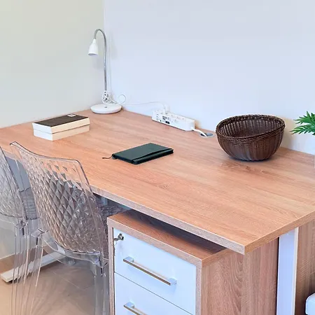 Apartment Comfort 2 Bedroom With Balcony And Parking Mamer