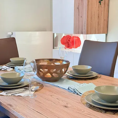Comfort 2 Bedroom With Balcony And Parking